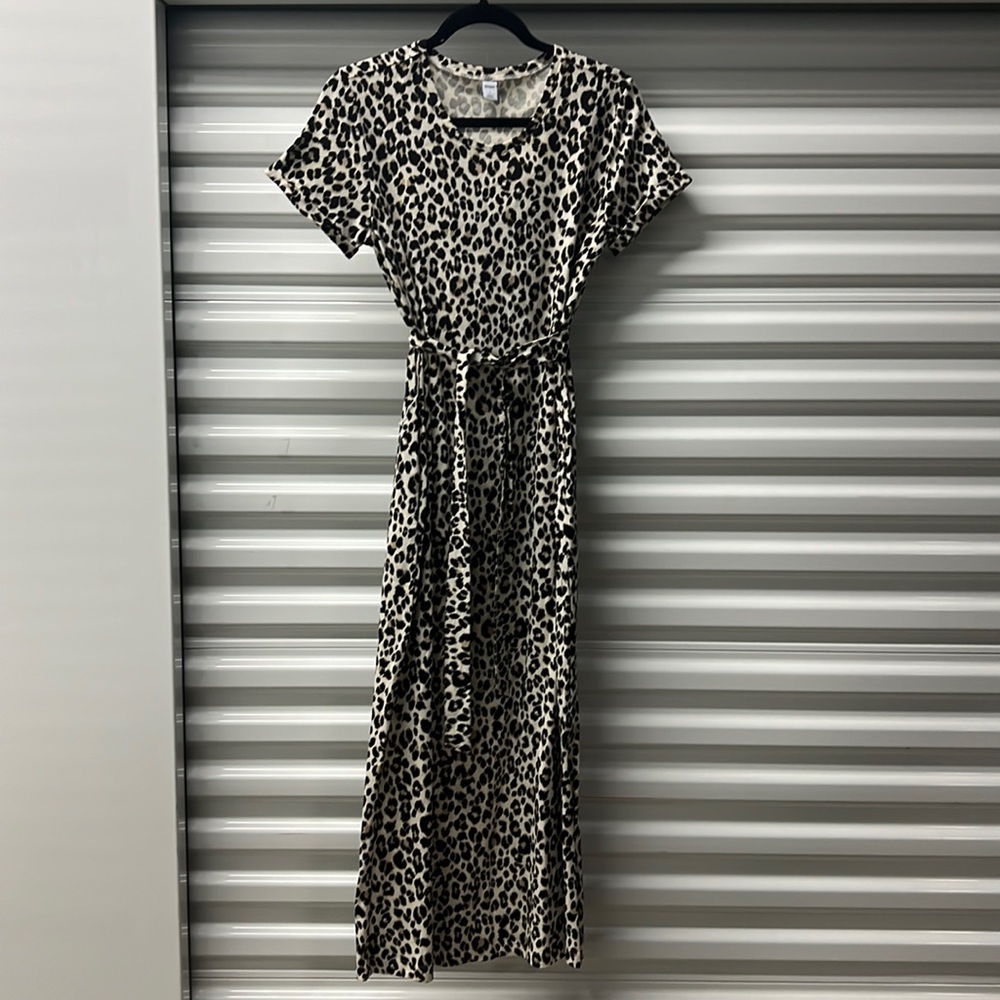 Leopard print midi dress